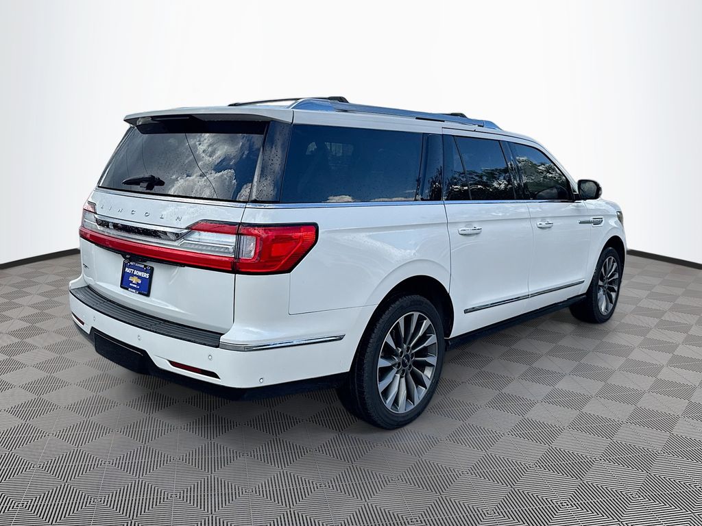 2020 Lincoln Navigator L Reserve Image 5 of 32
