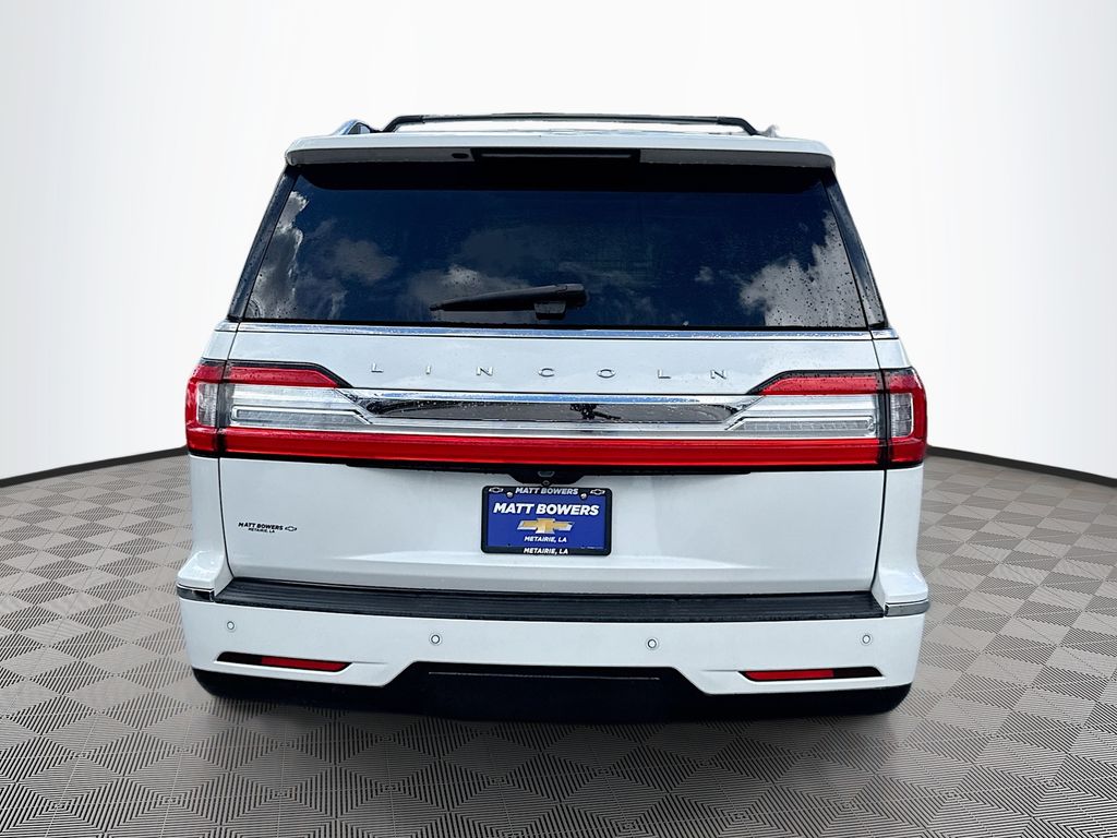 2020 Lincoln Navigator L Reserve Image 6 of 32