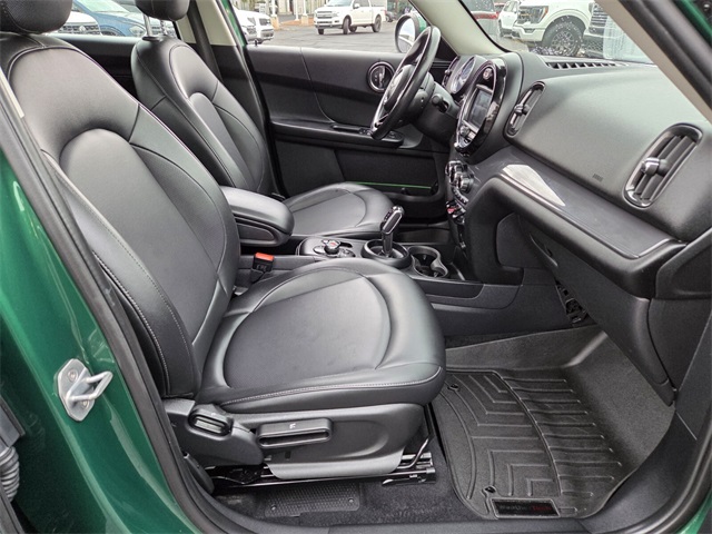 2020 MINI Cooper Countryman Base Image 13 of 24