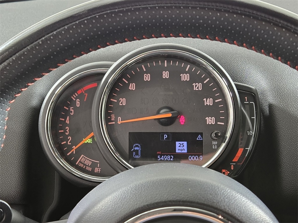 Vehicle image 20 of 35