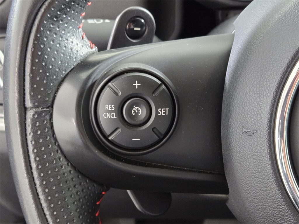 Vehicle image 29 of 35
