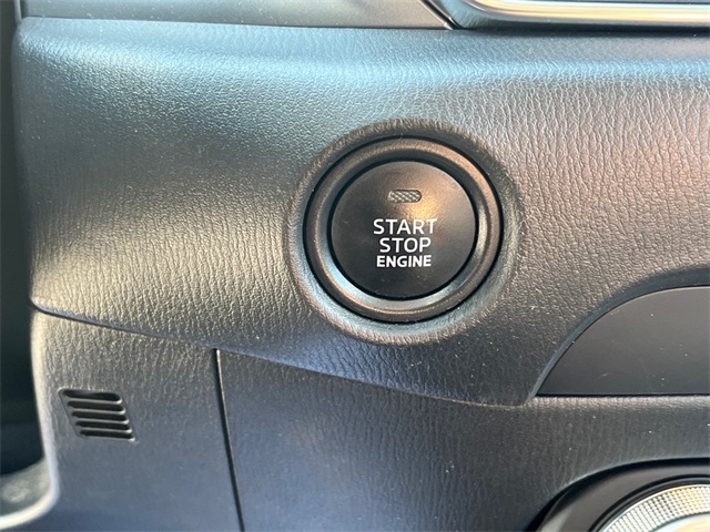 Vehicle image 12 of 30