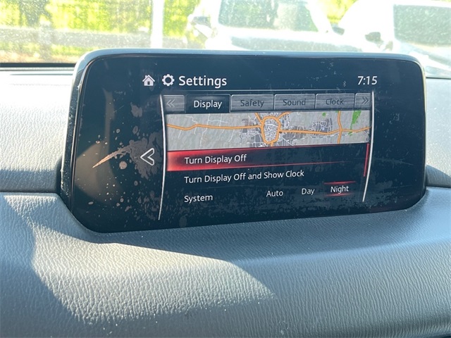 Vehicle image 23 of 30