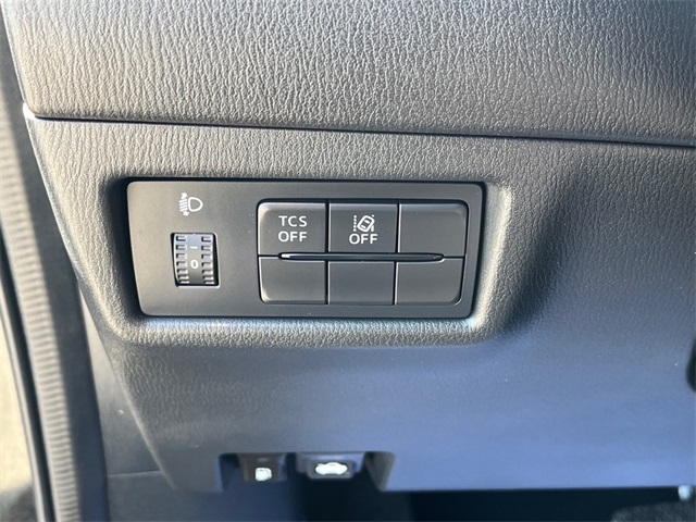 Vehicle image 20 of 30