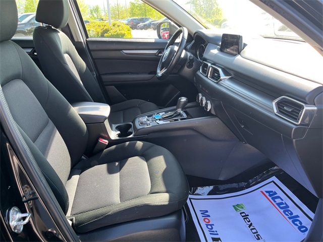 Vehicle image 27 of 30