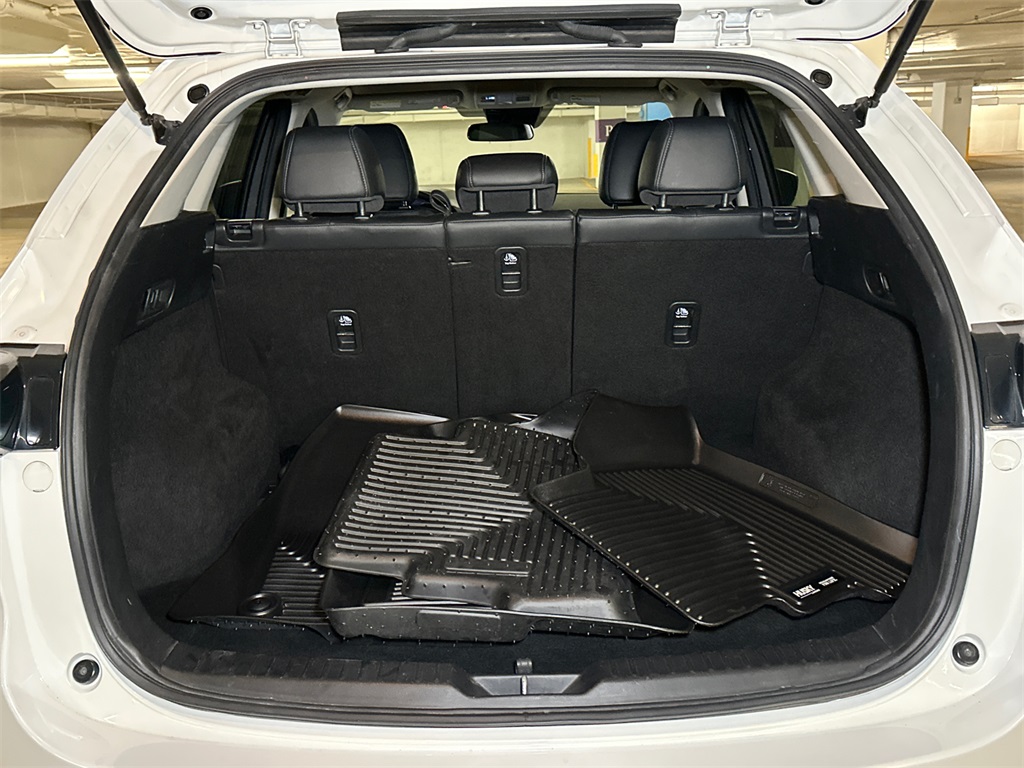 2020 Mazda CX-5 Touring Image 6 of 30