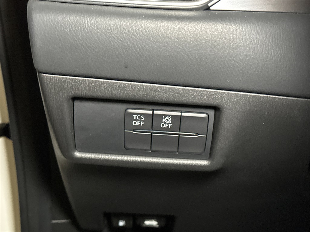 2020 Mazda CX-5 Touring Image 25 of 30