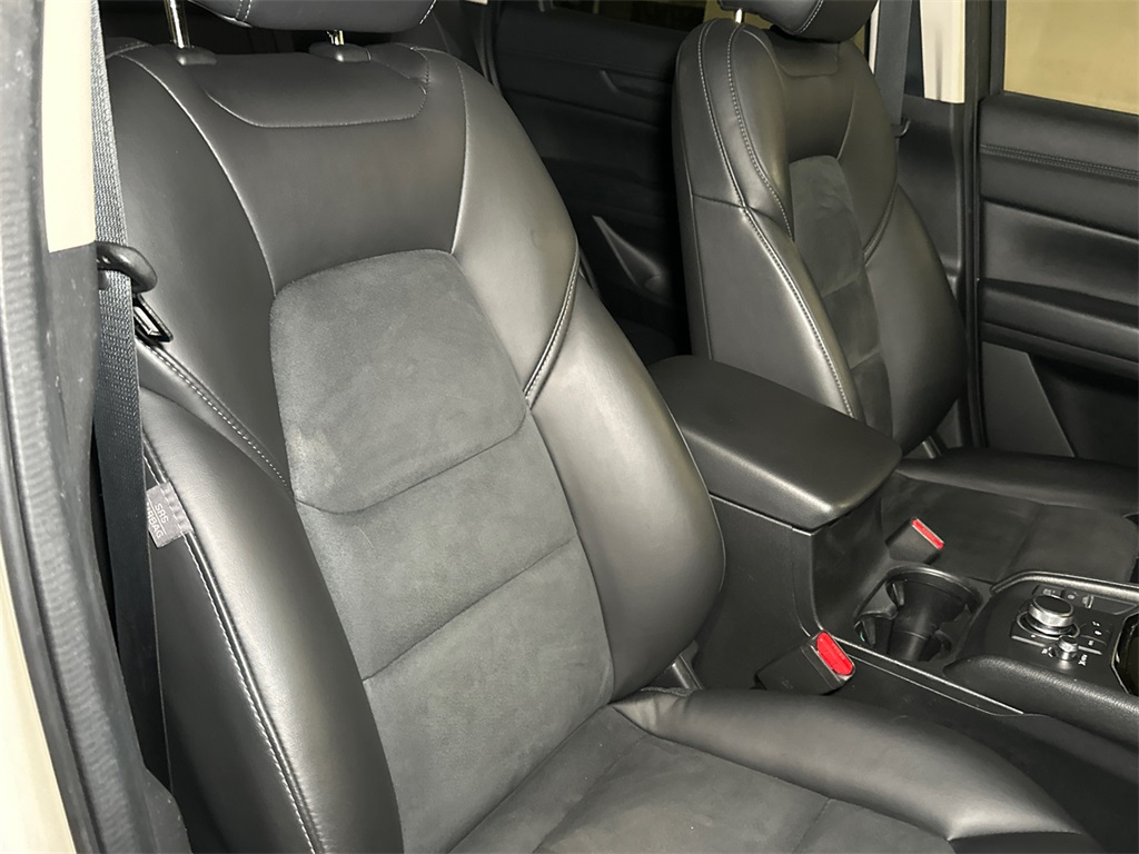 2020 Mazda CX-5 Touring Image 7 of 30