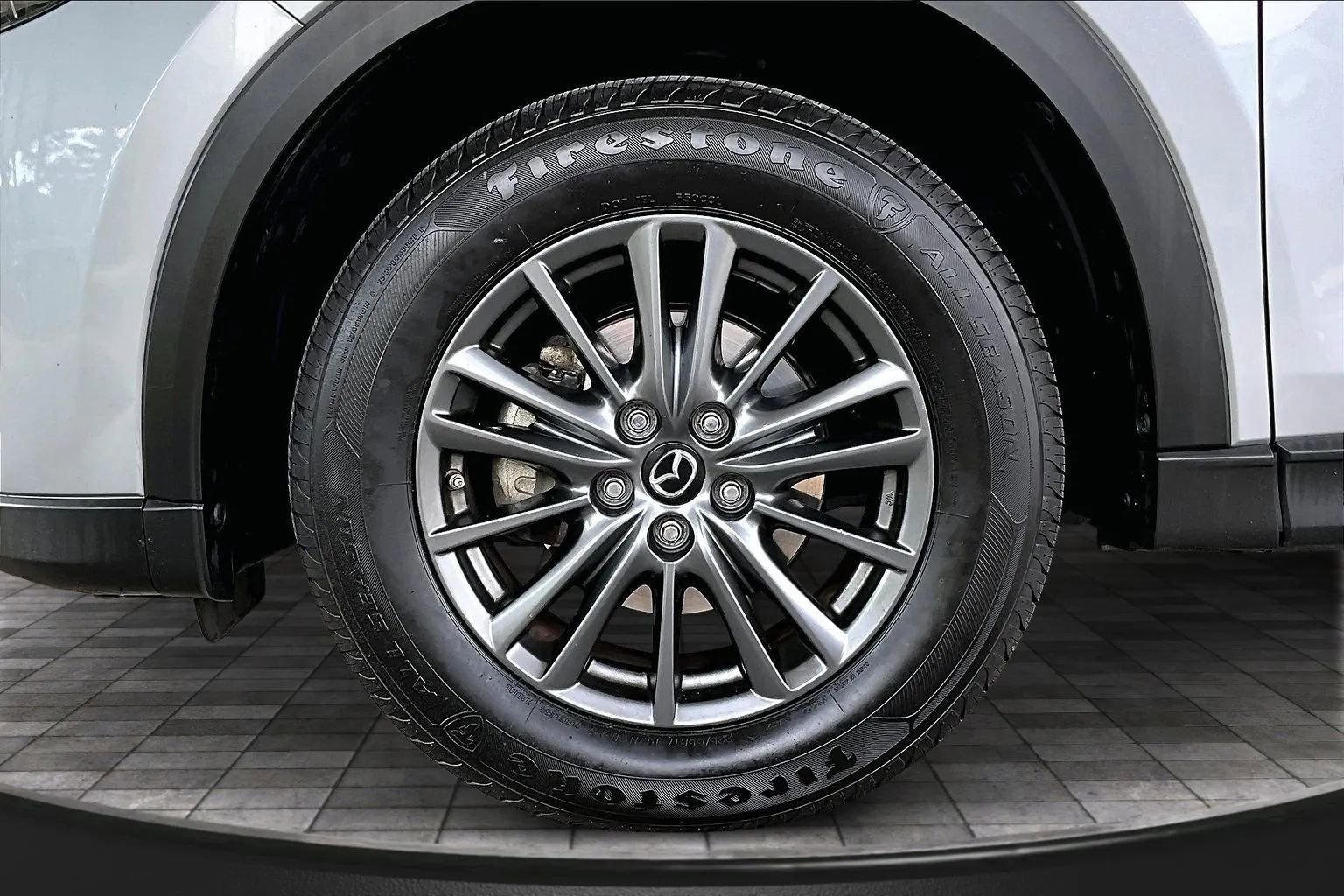 2020 Mazda CX-5 Touring Image 8 of 31