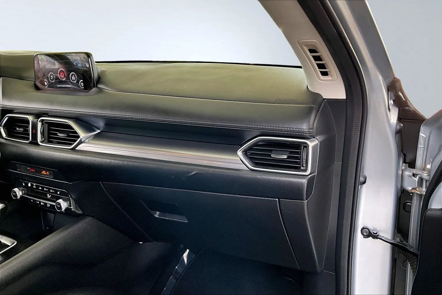 2020 Mazda CX-5 Touring Image 16 of 31