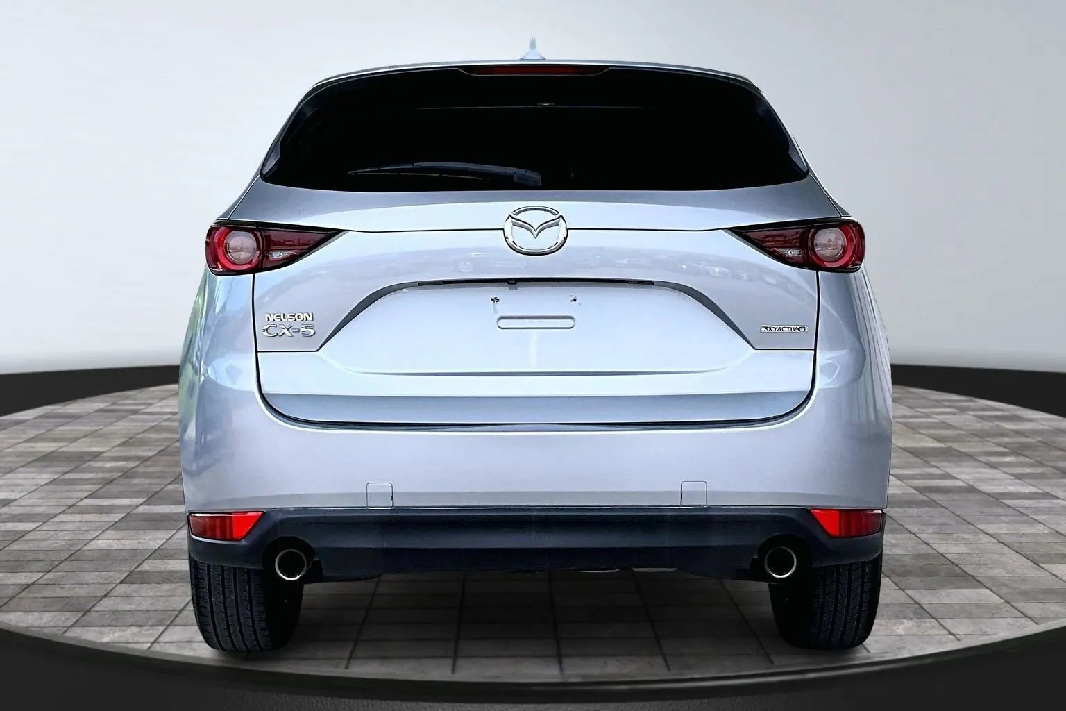2020 Mazda CX-5 Touring Image 6 of 31