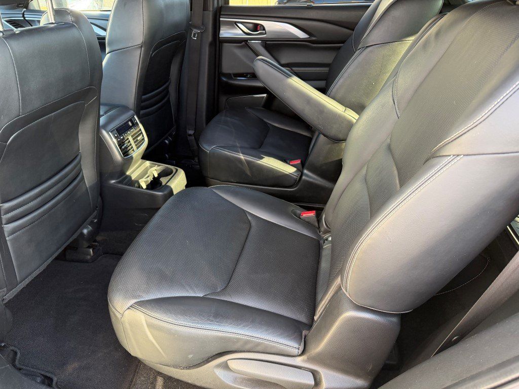 2020 Mazda CX-9 Grand Touring Image 9 of 35