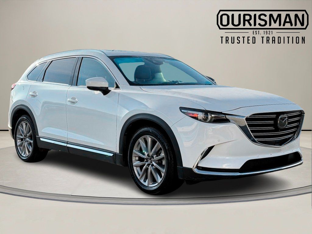 2020 Mazda CX-9 Grand Touring Image 2 of 35