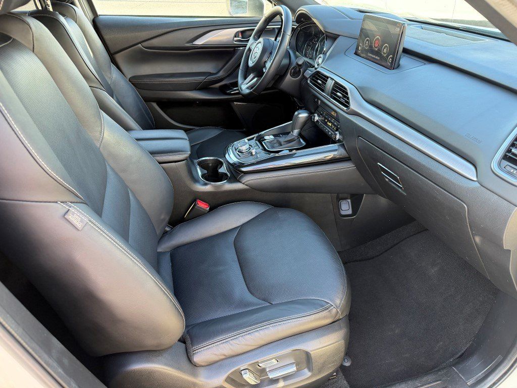 2020 Mazda CX-9 Grand Touring Image 13 of 35