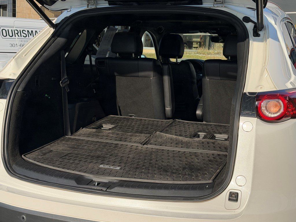 2020 Mazda CX-9 Grand Touring Image 7 of 35