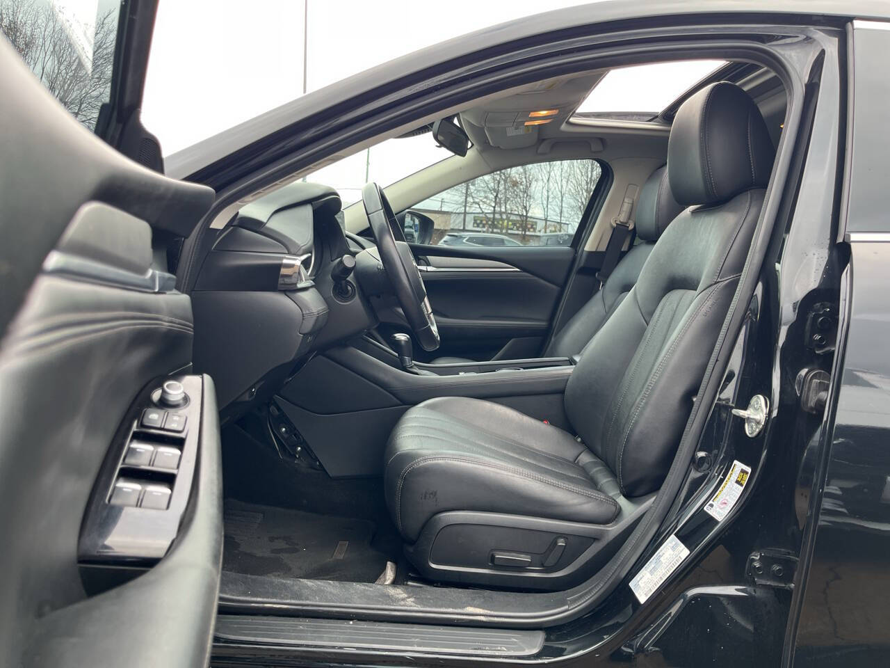 Vehicle image 7 of 11