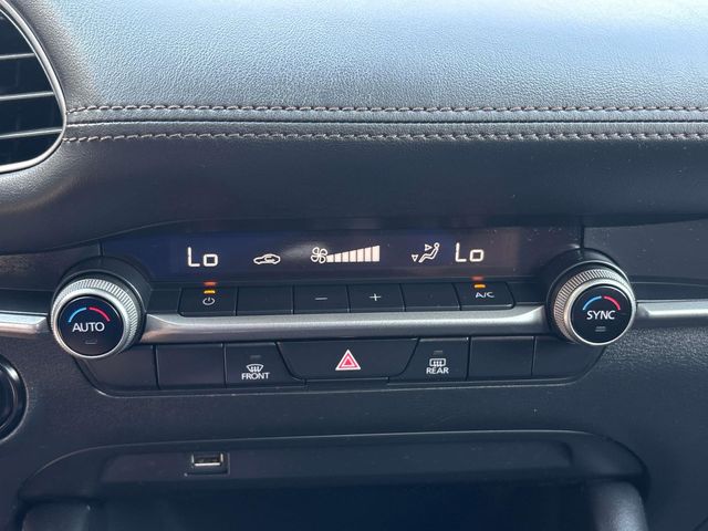 Vehicle image 25 of 32