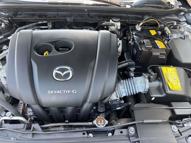 Vehicle image 7 of 32