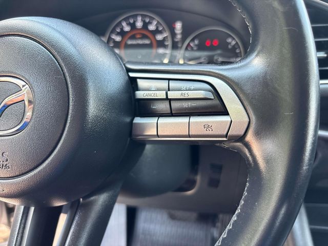 Vehicle image 15 of 32