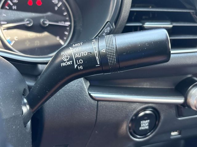 Vehicle image 31 of 32