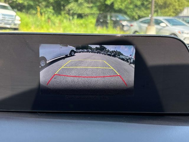 Vehicle image 17 of 32