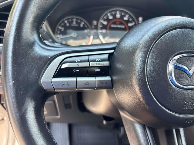 Vehicle image 14 of 32