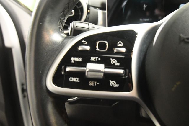 Vehicle image 11 of 30