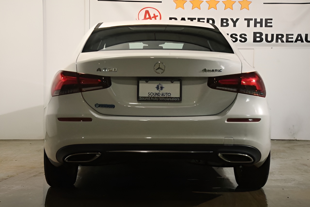 Vehicle image 29 of 30