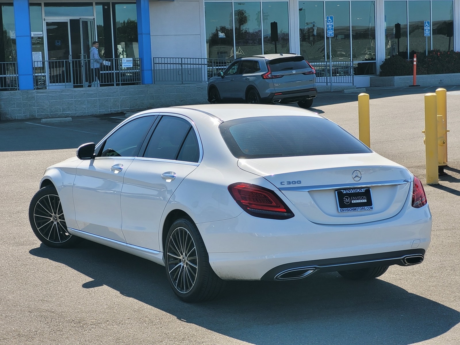 Vehicle image 7 of 35