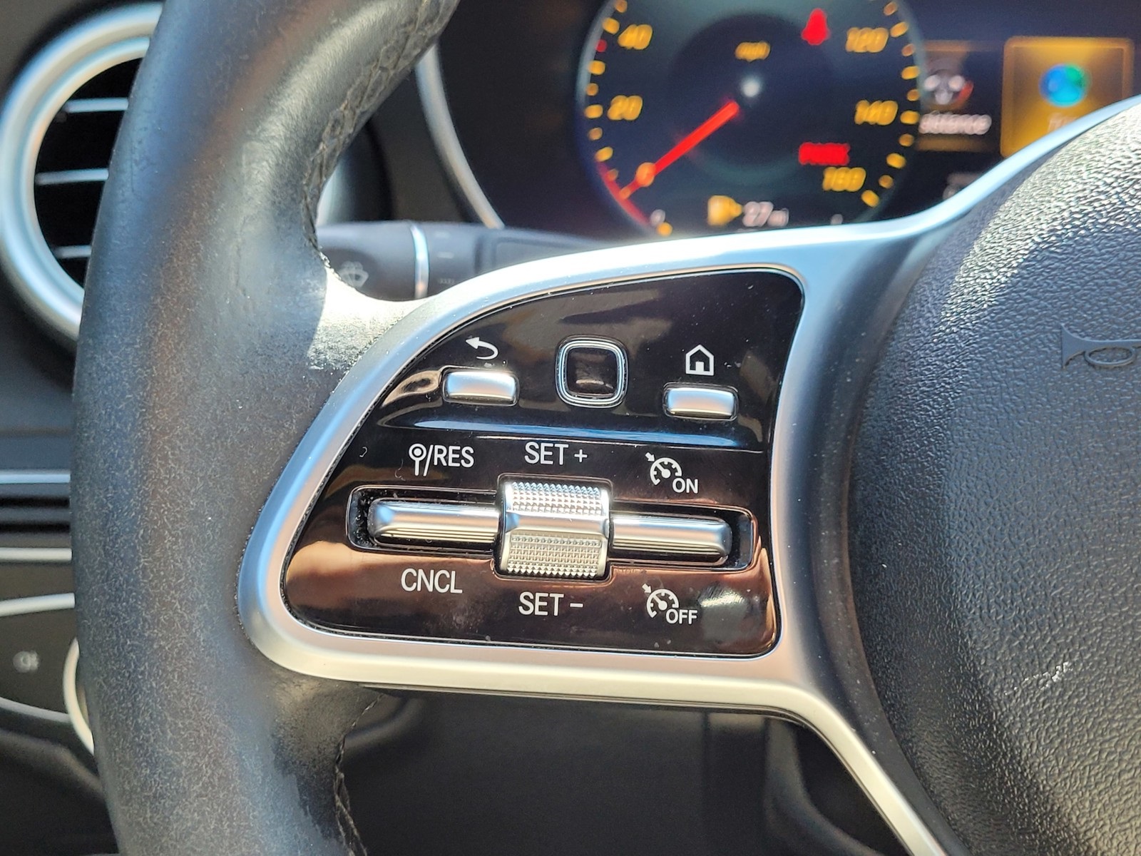 Vehicle image 20 of 35