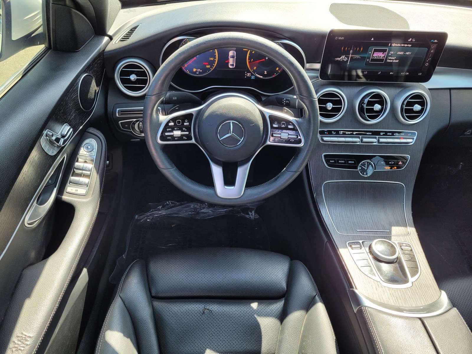 Vehicle image 11 of 35