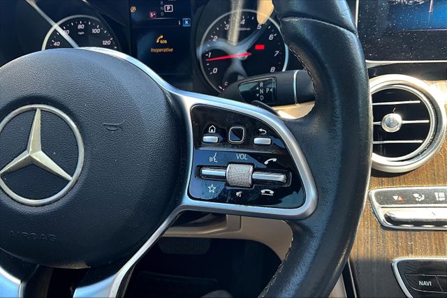 Vehicle image 18 of 33
