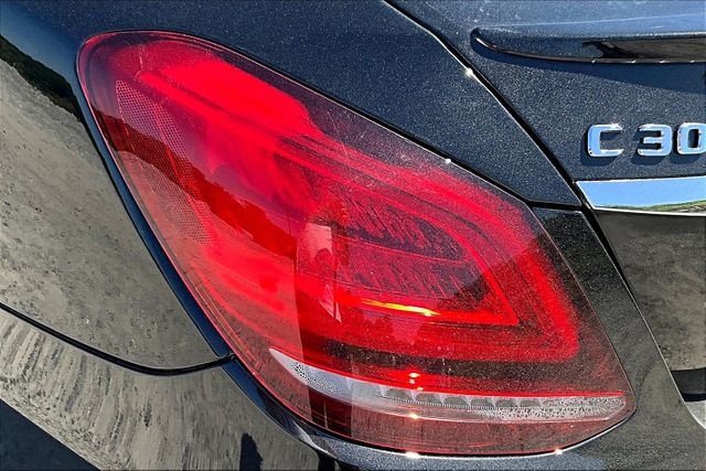 Vehicle image 29 of 33