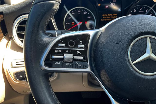 Vehicle image 17 of 33