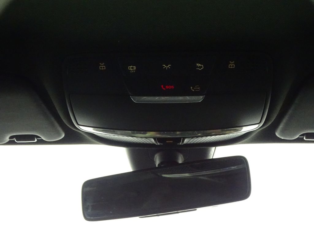 2020 Mercedes-Benz C-Class 300 Image 11 of 44