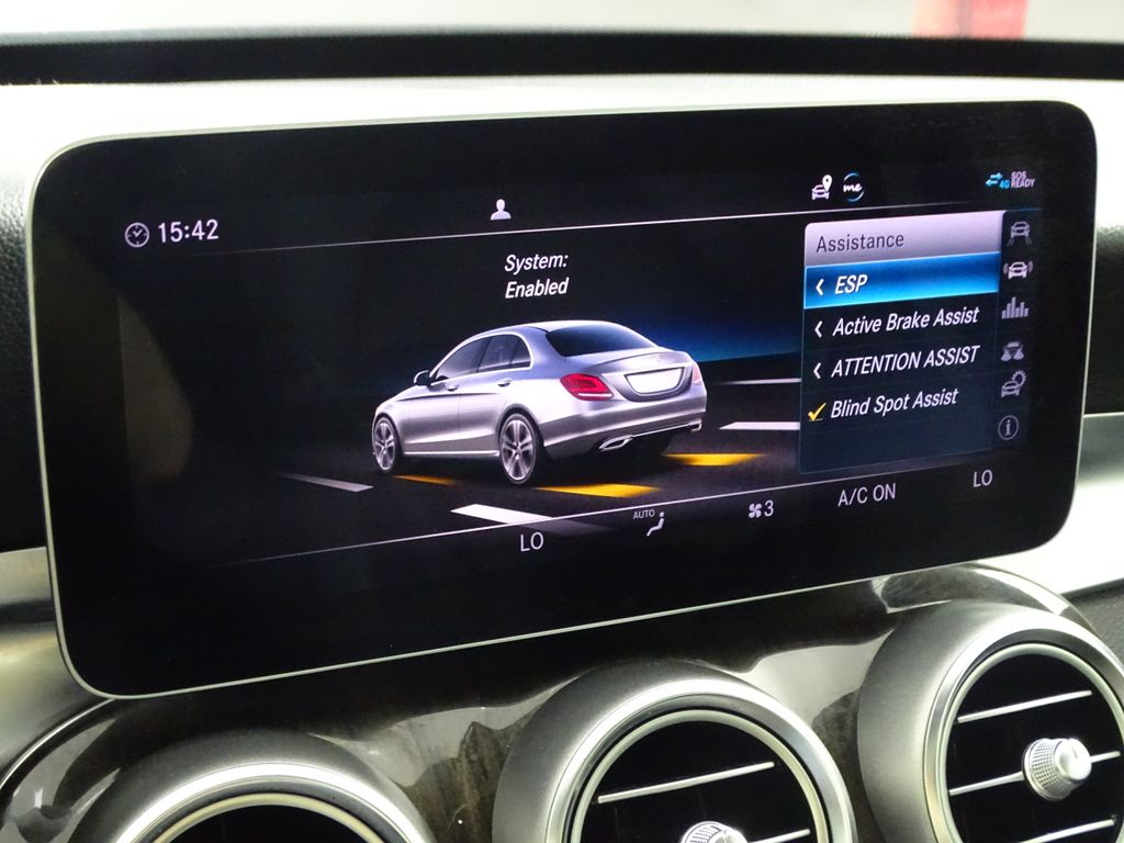 2020 Mercedes-Benz C-Class 300 Image 28 of 44