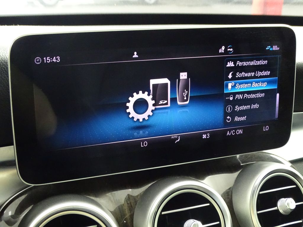 2020 Mercedes-Benz C-Class 300 Image 29 of 44