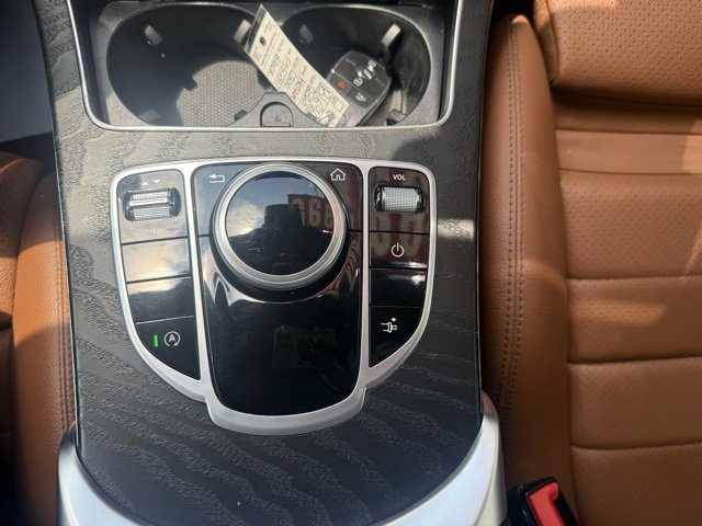 Vehicle image 13 of 14