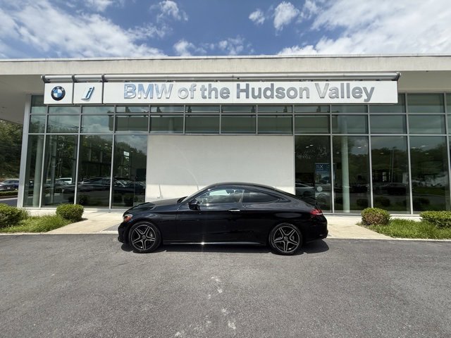 Vehicle image 8 of 14