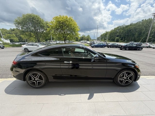 Vehicle image 4 of 14