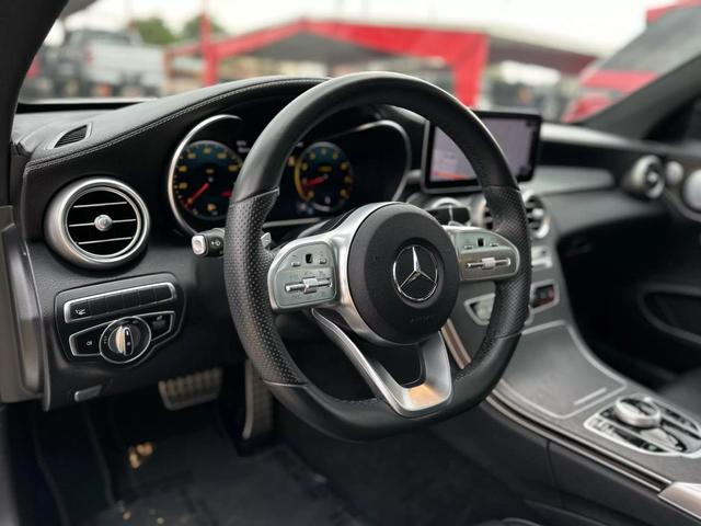 Vehicle image 21 of 51