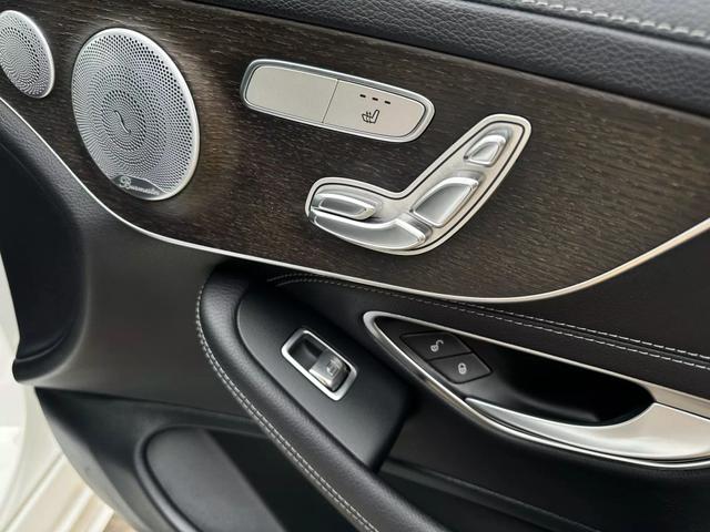 Vehicle image 10 of 51