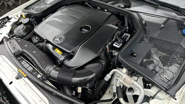 Vehicle image 49 of 51
