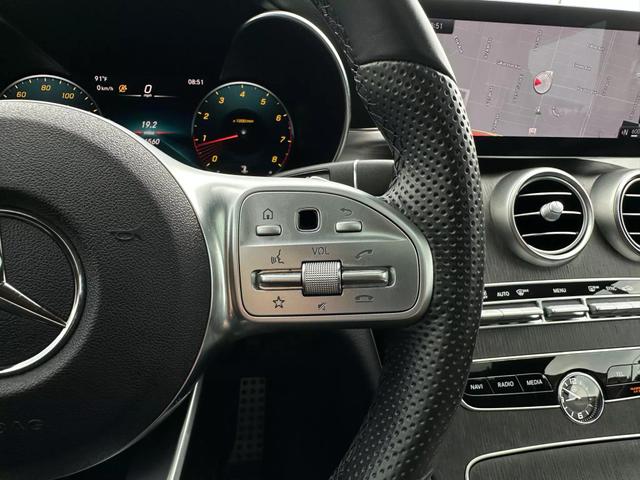 Vehicle image 26 of 51