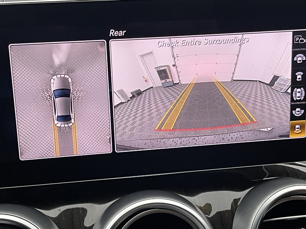 Vehicle image 21 of 31