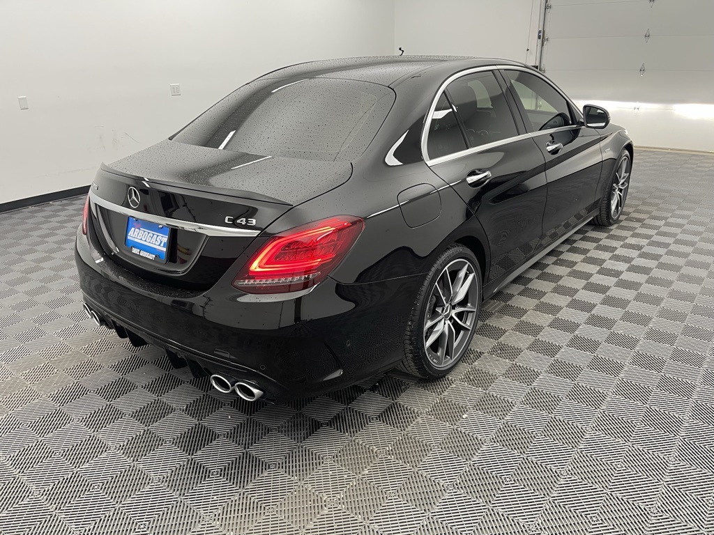 Vehicle image 5 of 31