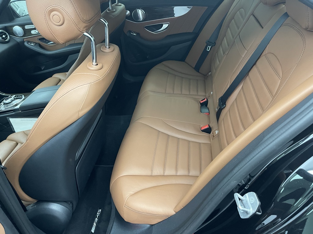 Vehicle image 12 of 31