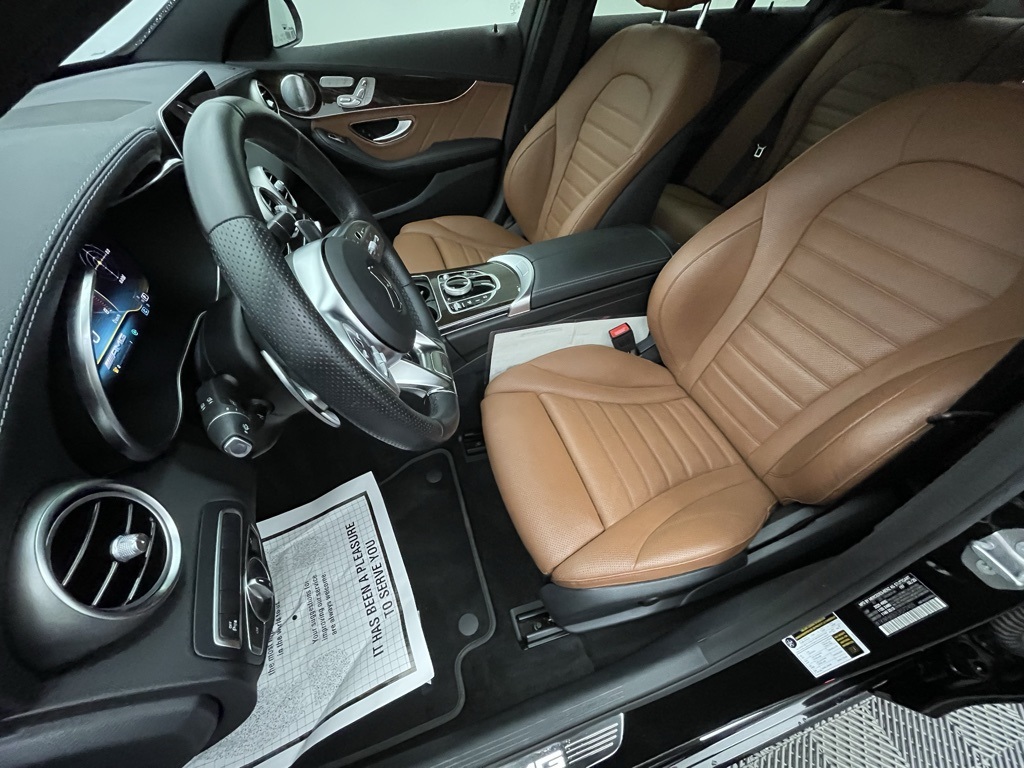 Vehicle image 14 of 31