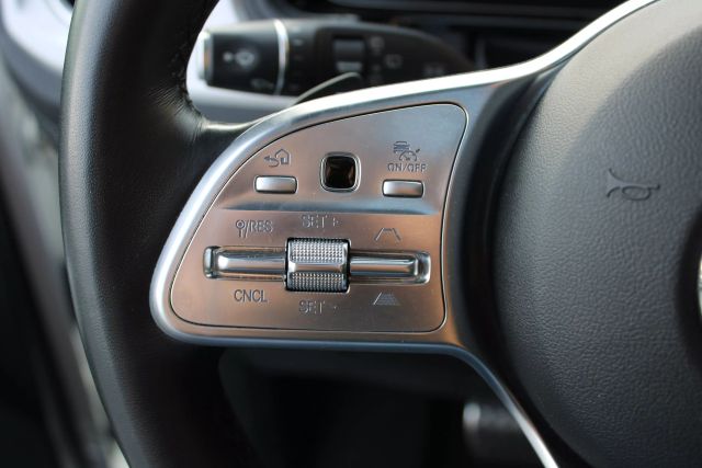 Vehicle image 24 of 37