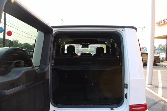 Vehicle image 34 of 37